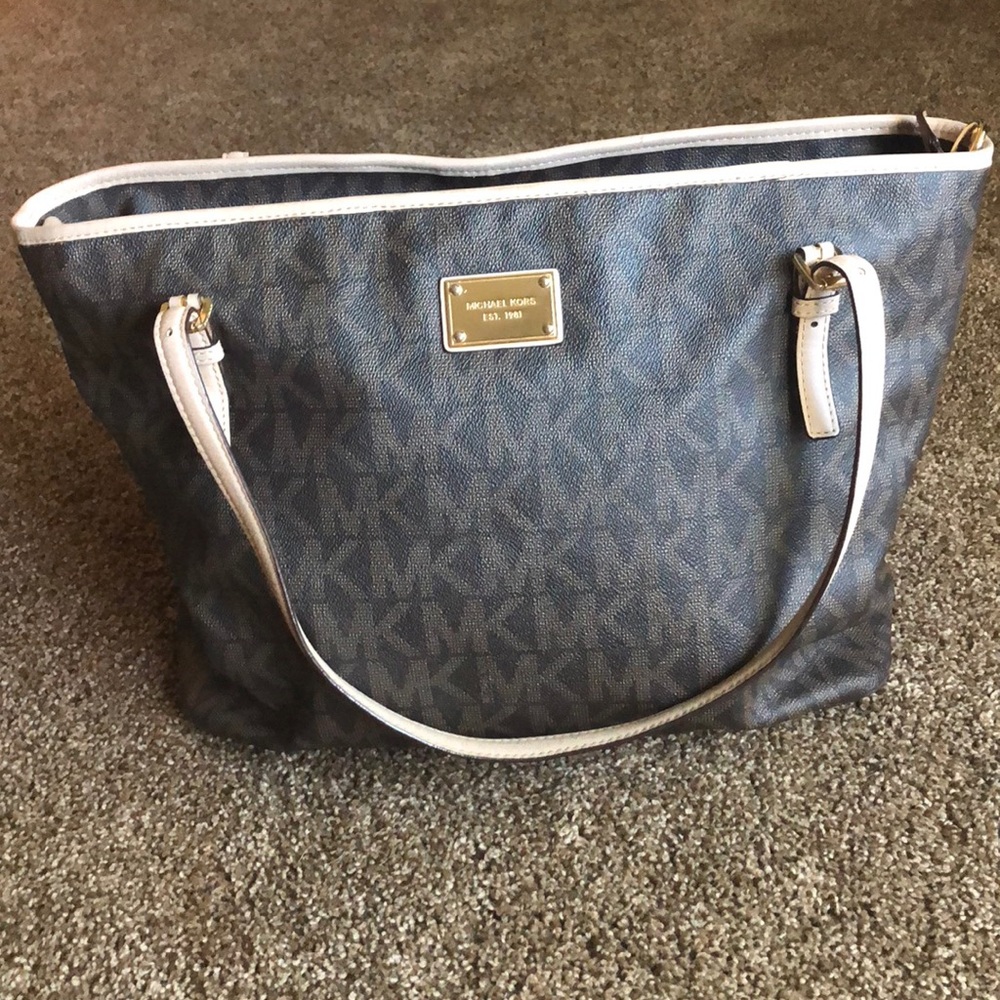 MICHAEL KORS DIAPER BAG